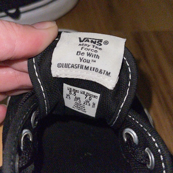 Special edition Star Wars Vans - Picture 5 of 5